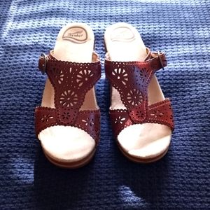 Women's Dansko wedge sandals💥
